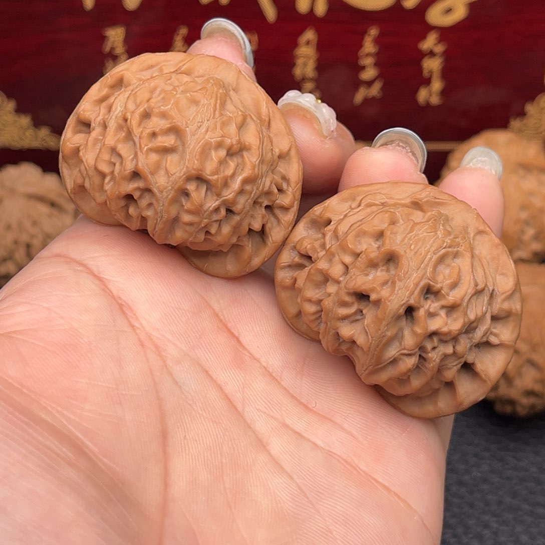 文玩核桃吊坠宫灯