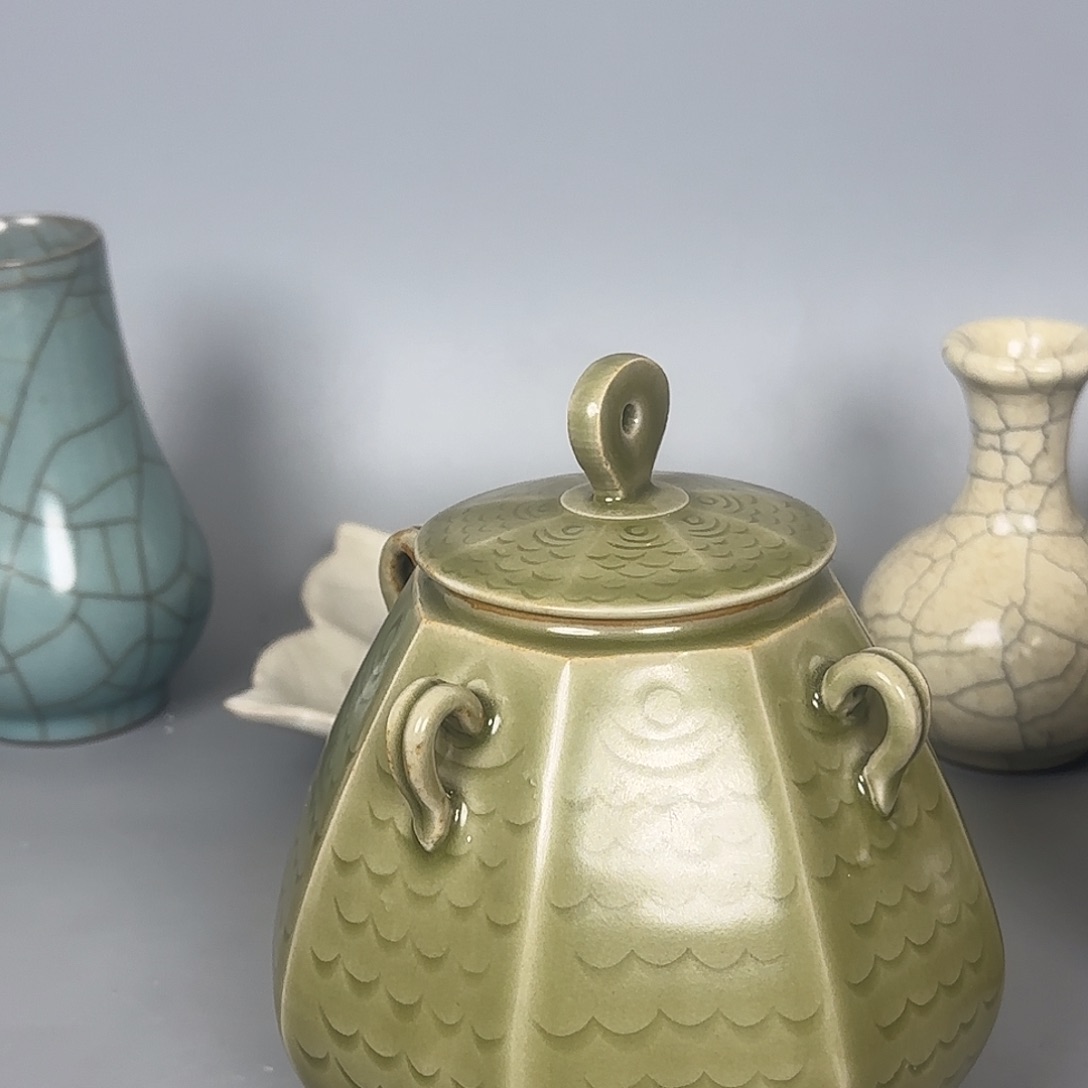 随***。摆件瓷器22344567755433