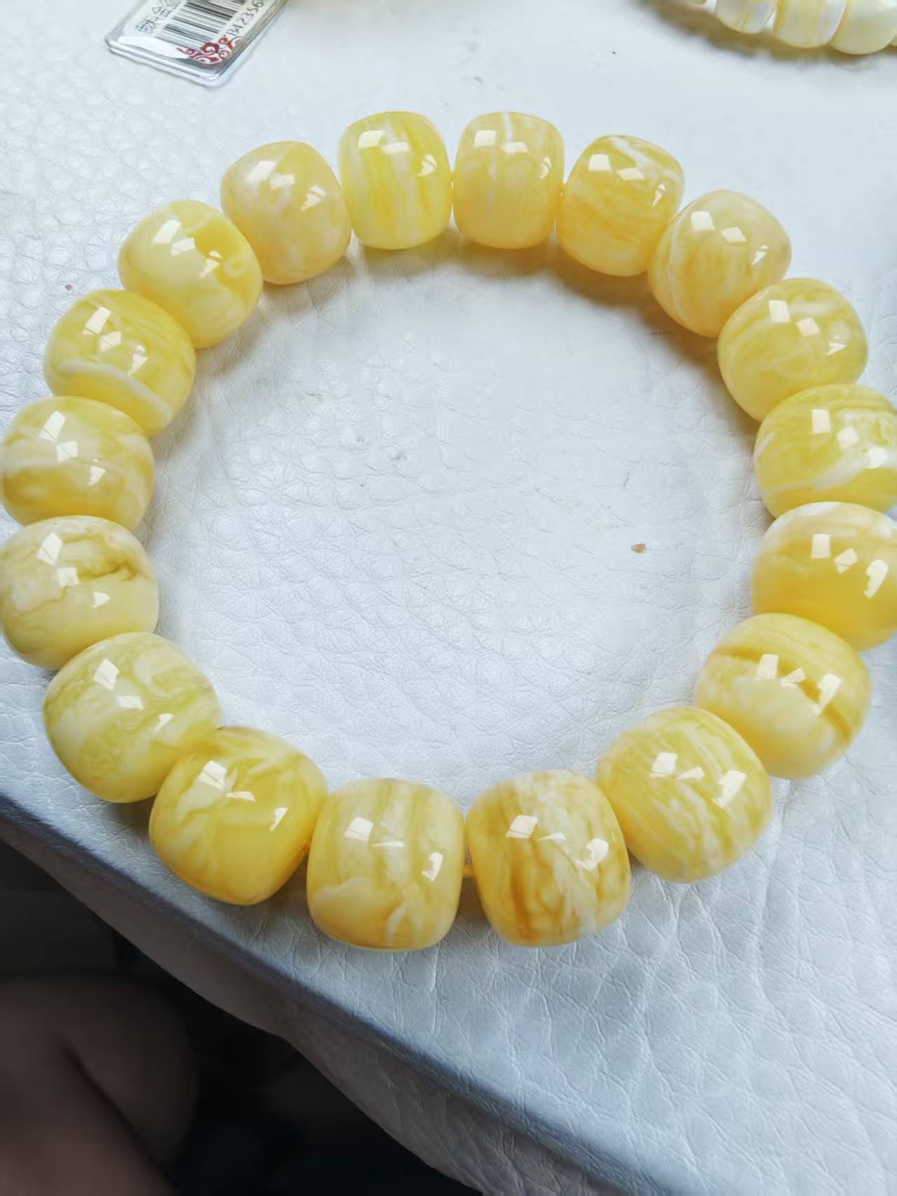 龙哥推荐：13.3mm瓷白虎皮千层雪老型手串俄料蜜蜡天然原矿无优化