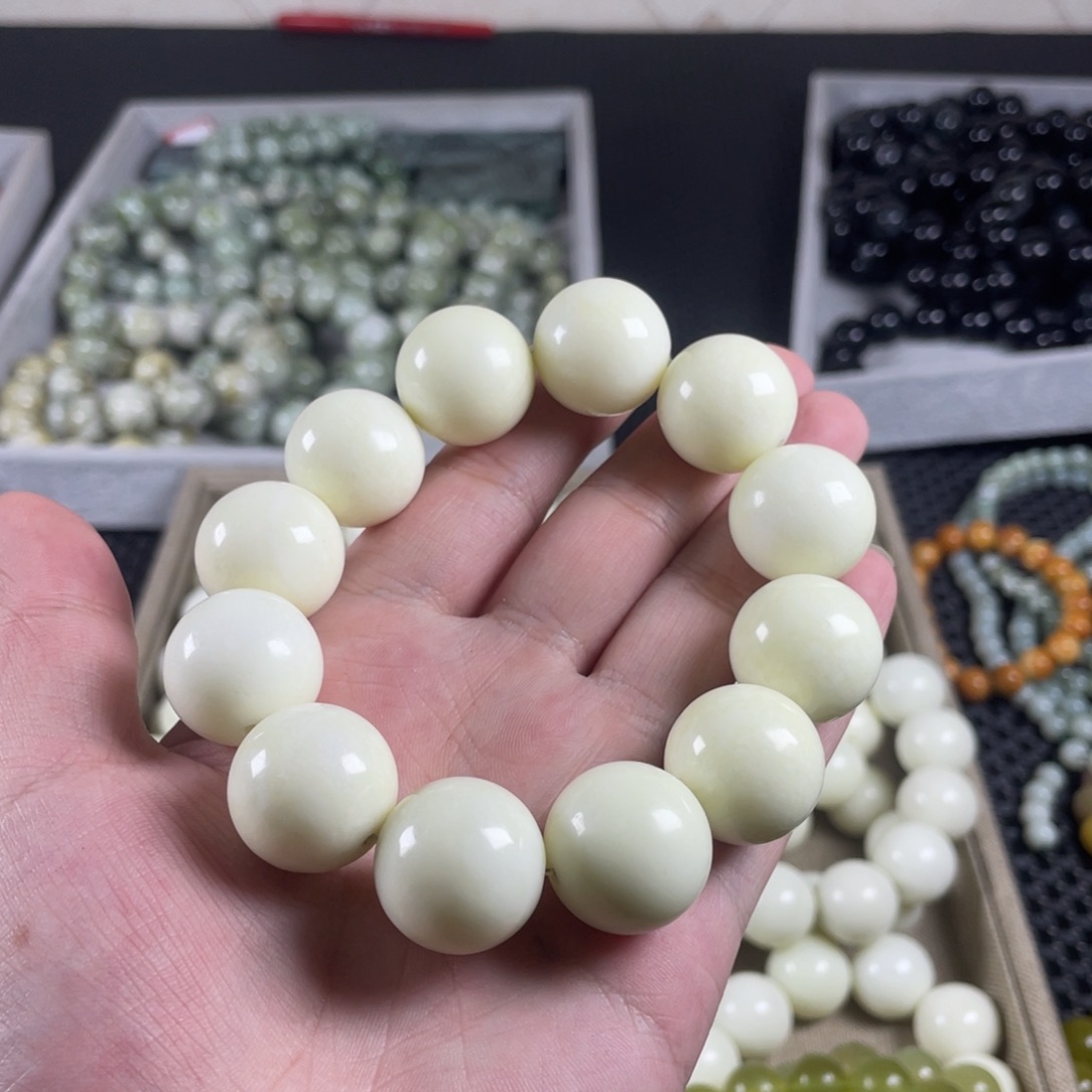 蛇纹石玉未镶嵌手链