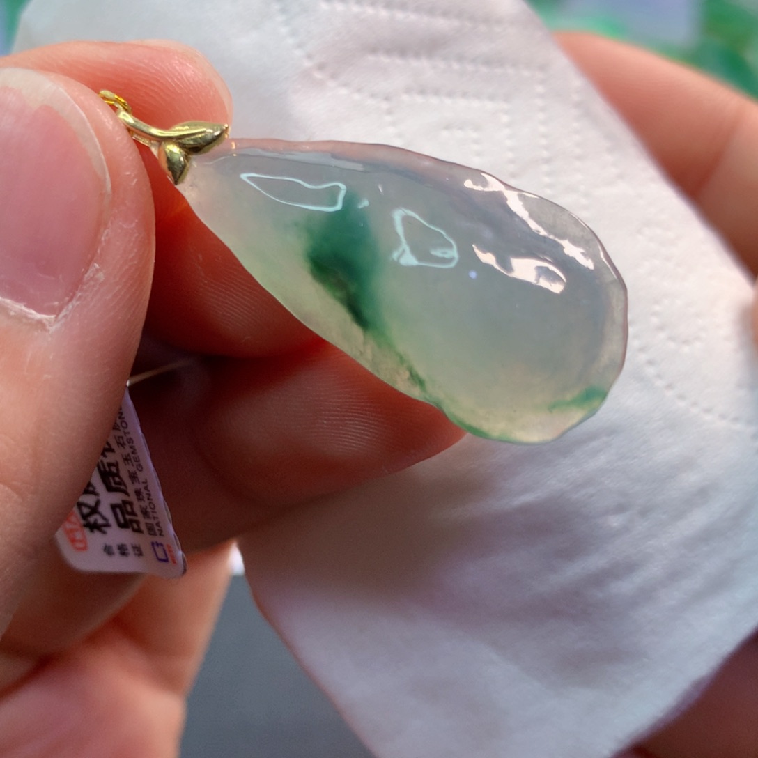 【闪购商品】翡翠吊坠(不含链)未镶嵌