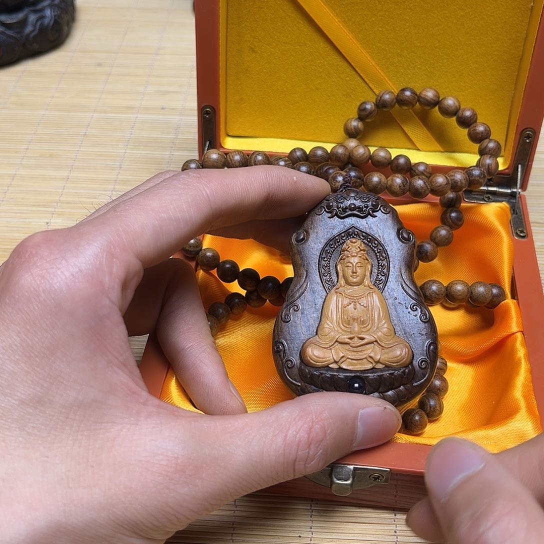 滴血莲花菩提吊坠