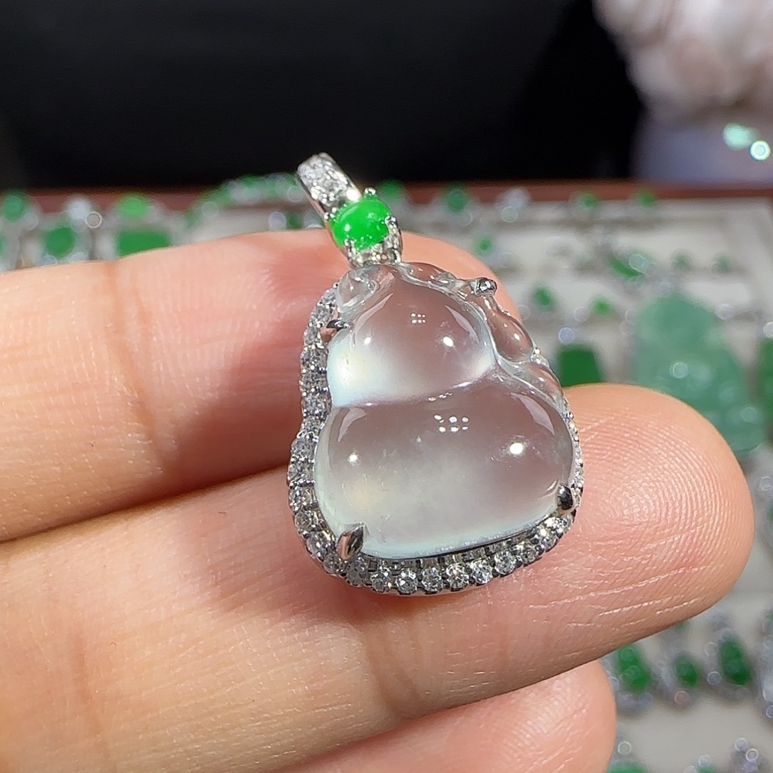 翡翠吊坠(不含链)18K金镶嵌