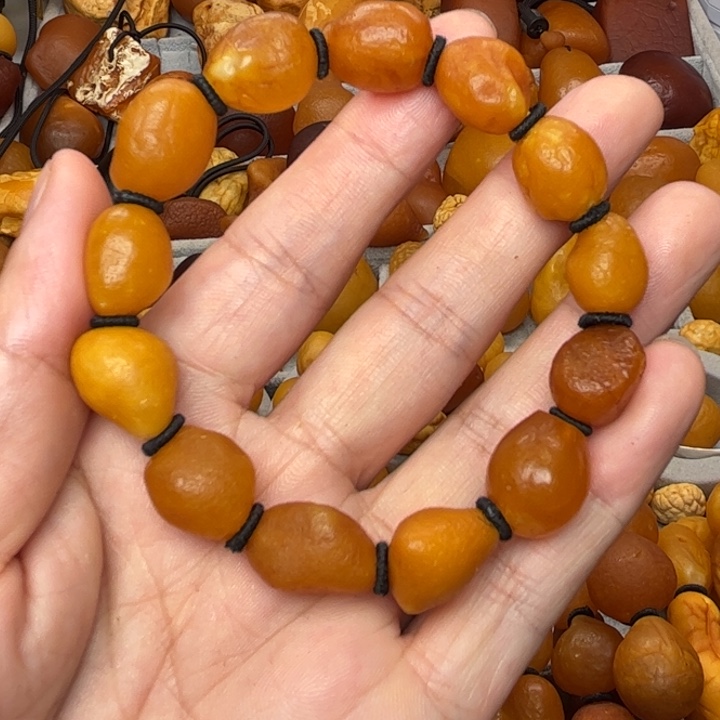 ****儿琥珀未镶嵌裸石天然蜜蜡手串