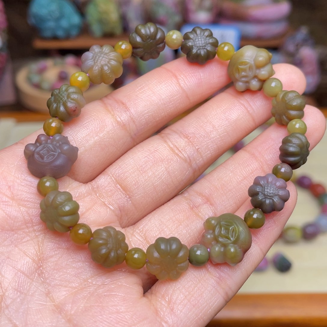 玛瑙/玉髓珠宝半成品未镶嵌盐源玛瑙年底清货