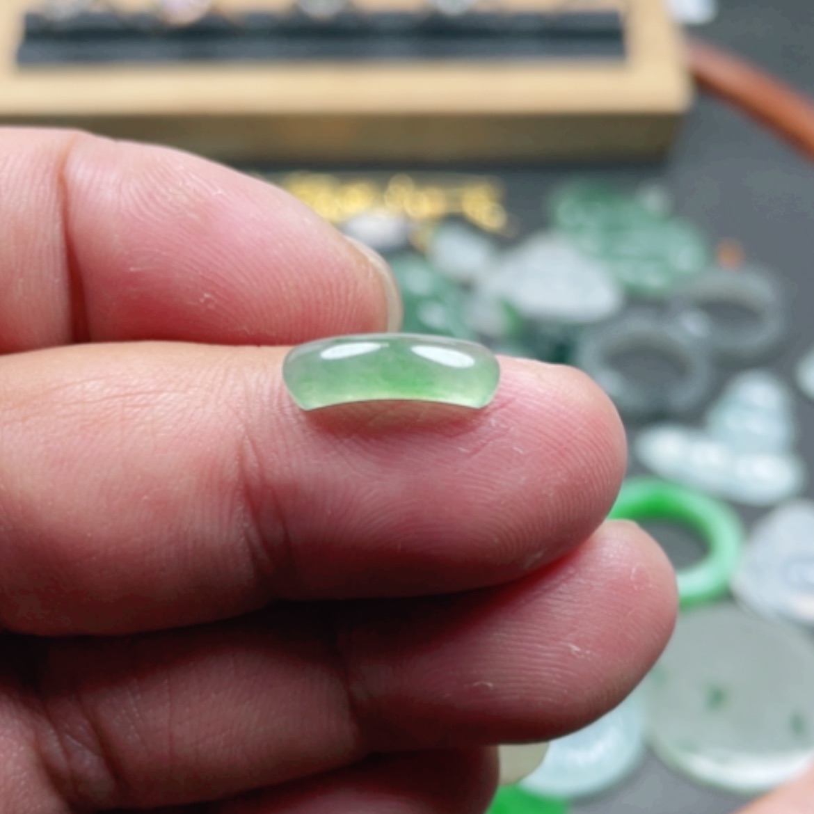 【闪购商品】翡翠颈饰未镶嵌翡翠