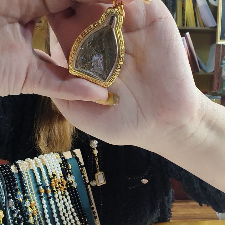 泥塑座山坲吊坠挂件