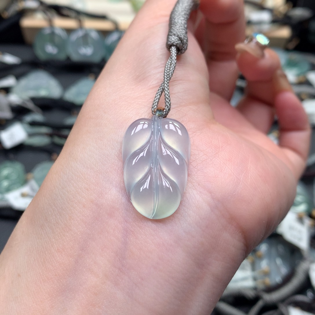 翡翠颈饰未镶嵌00000000000