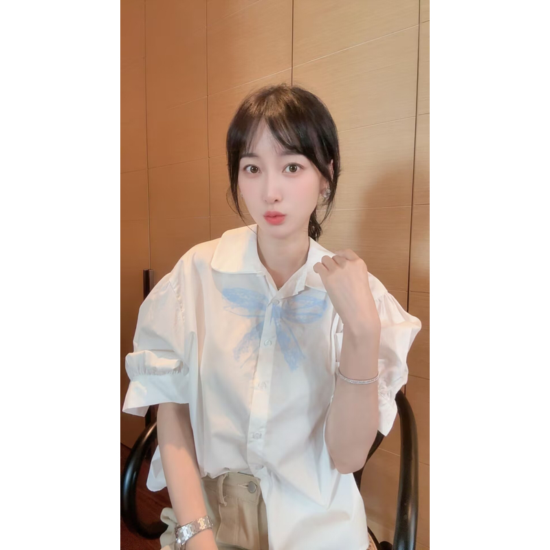【张静芝】韩国新品~甜美减龄蓝色蕾丝蝴蝶结印花小翻领白色衬衫
