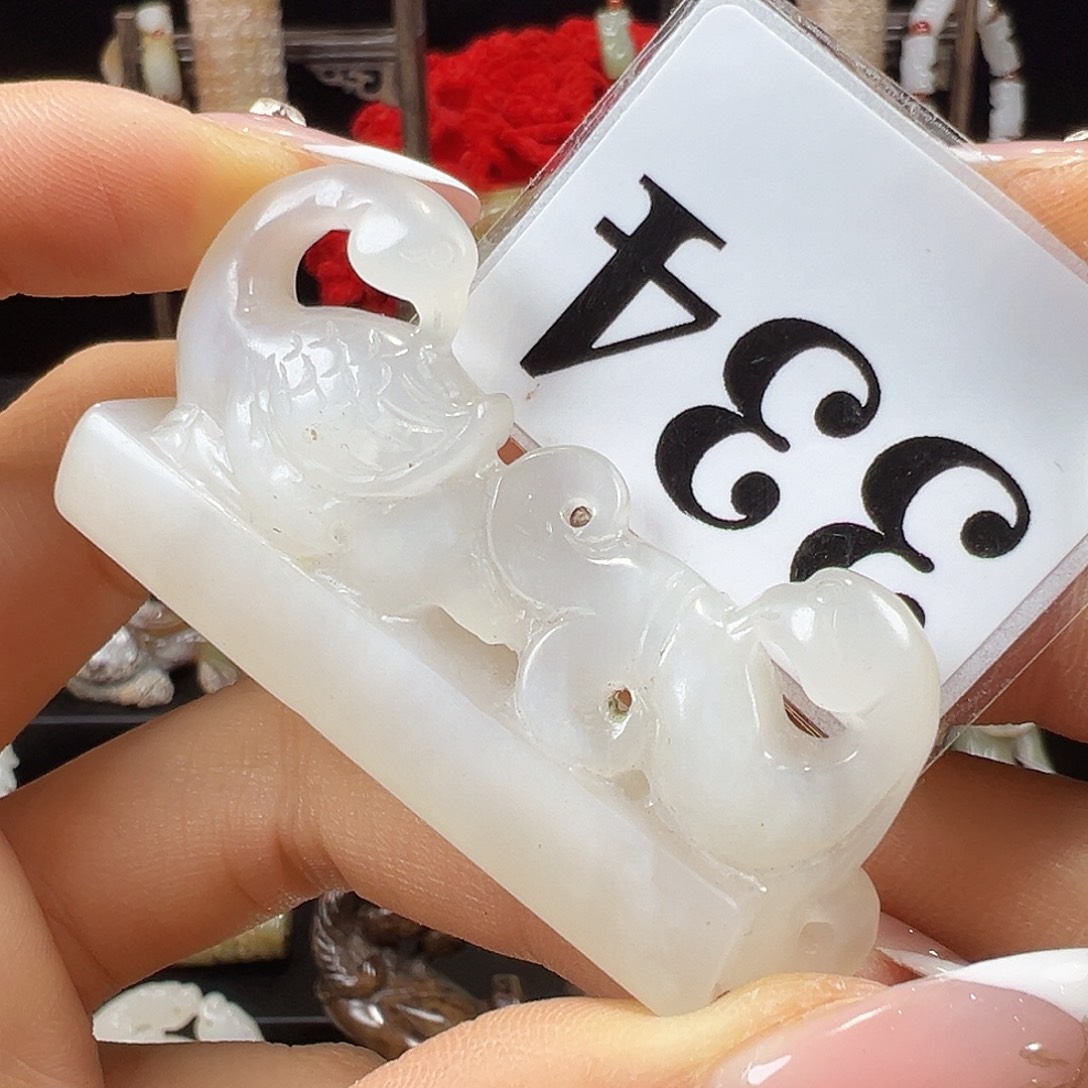 董***会和田玉未镶嵌挂件