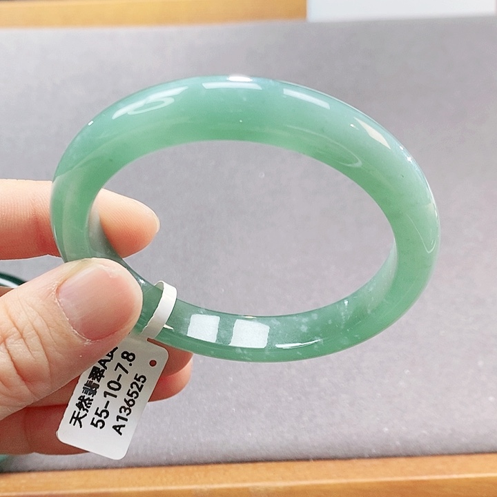 【闪购商品】翡翠手镯（圆镯）未镶嵌