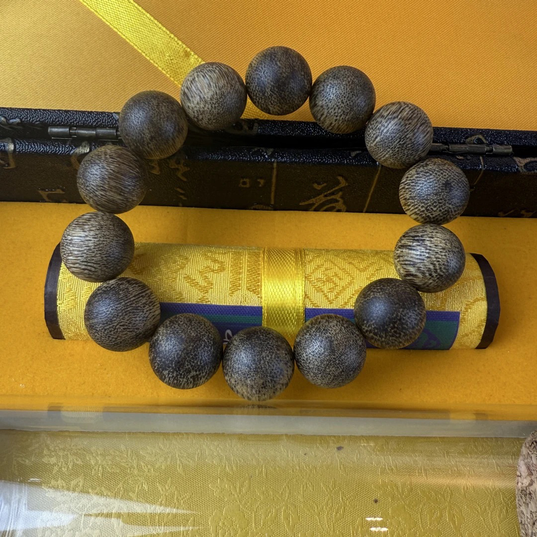 （收c）碳化正区白油棋楠瘤疤芝麻点