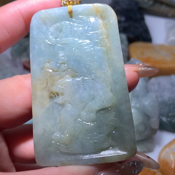 翡翠未镶嵌颈饰保真天然A货翡翠