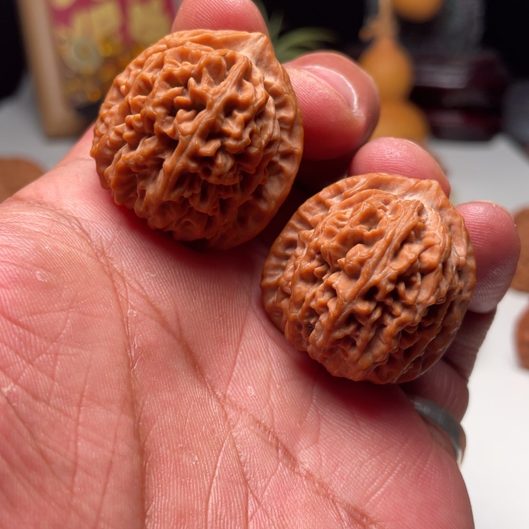 文玩核桃把件野生莲花32手捻