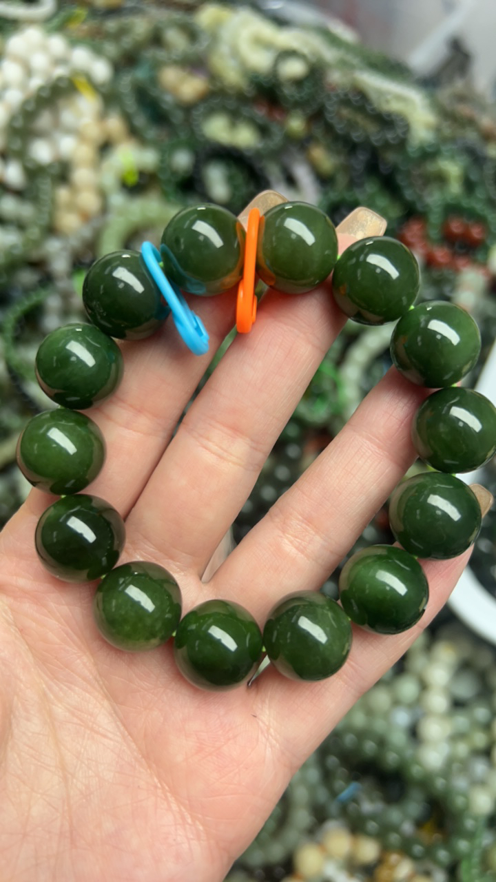 和田玉未镶嵌时尚