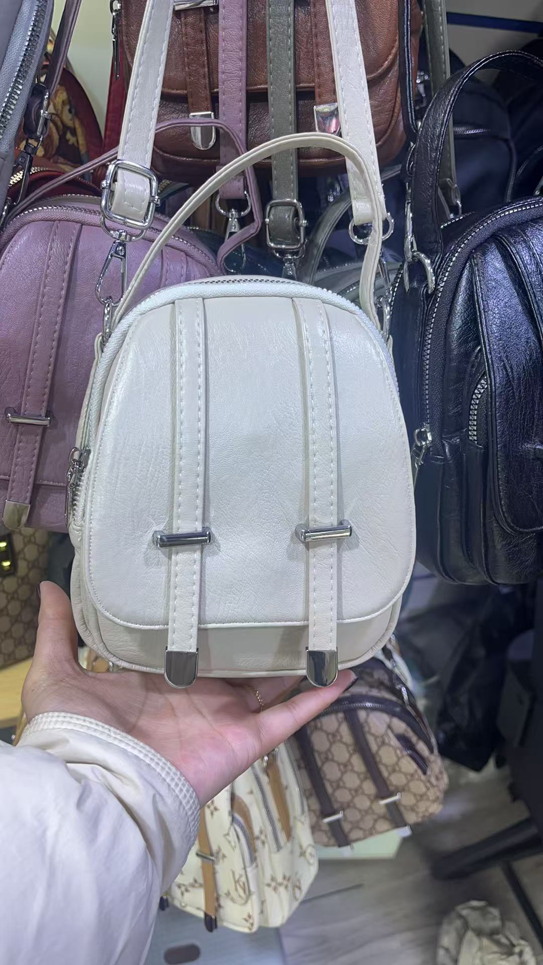 002新款时尚女士斜挎包