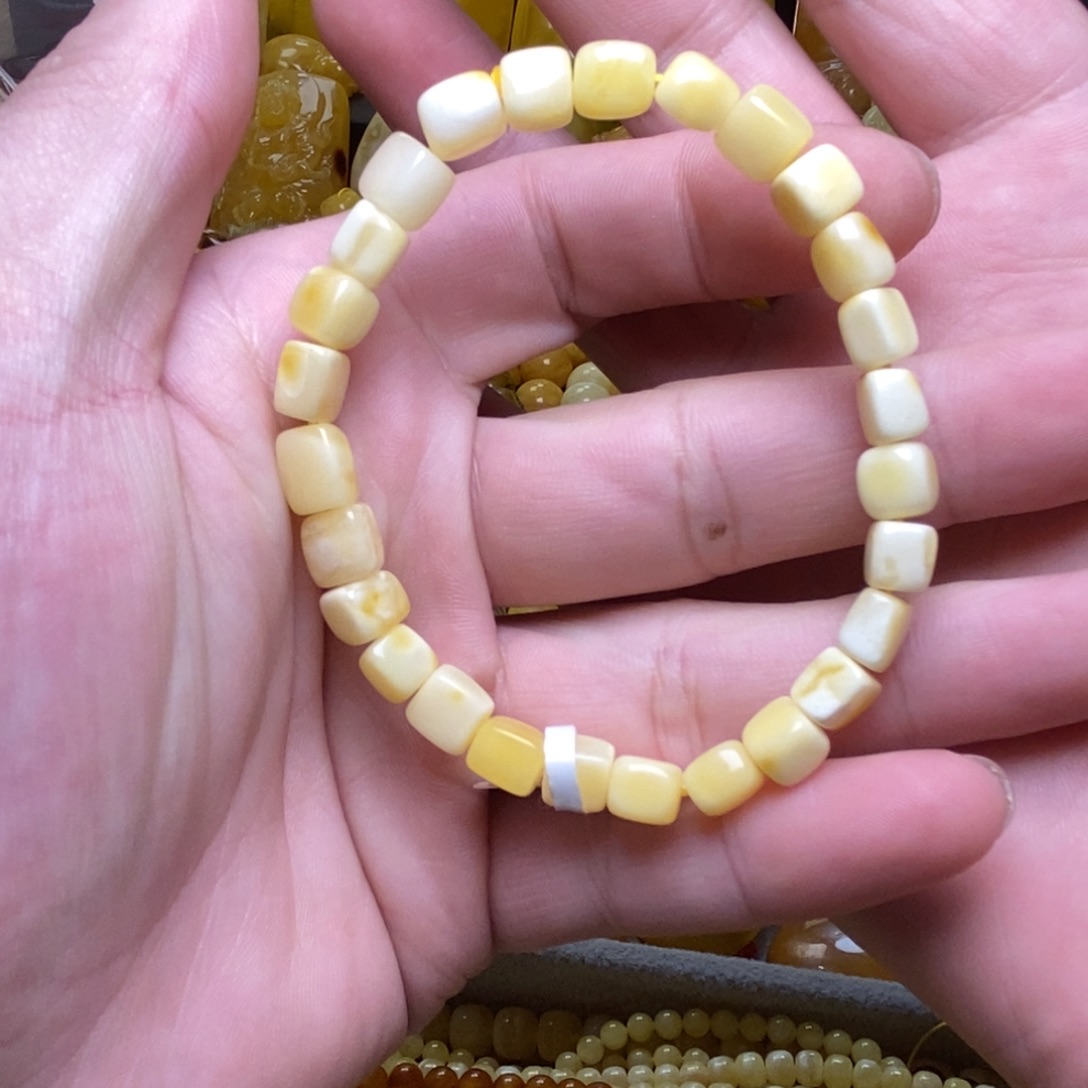 琥珀未镶嵌裸石蜜蜡