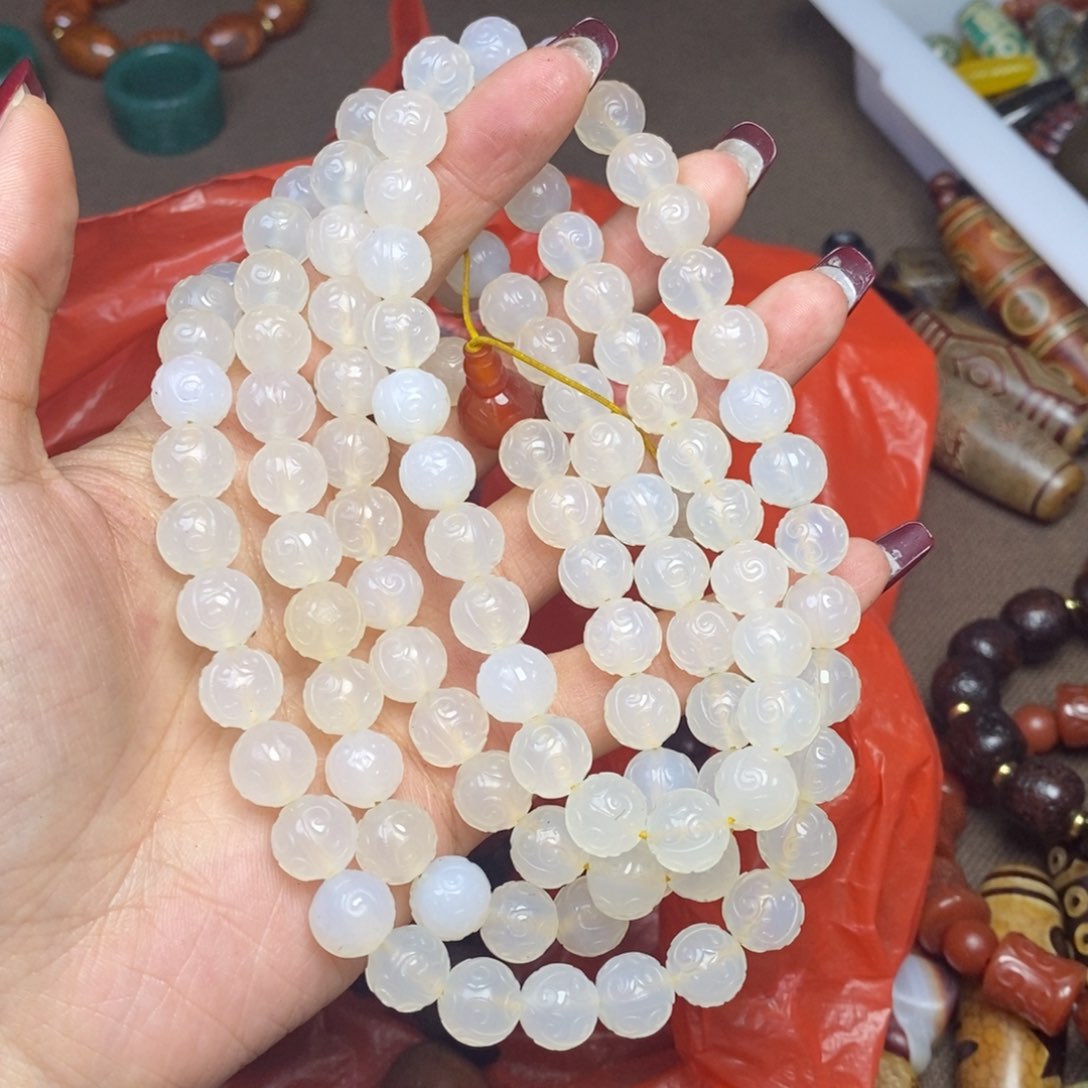 玛瑙/玉髓颈饰未镶嵌