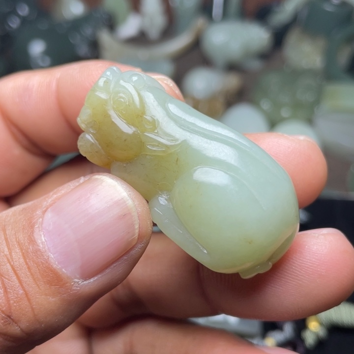 和田玉颈饰未镶嵌九*