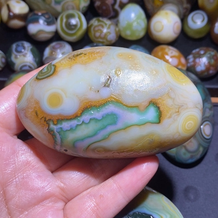 未镶嵌玛瑙/玉髓珠宝半成品110