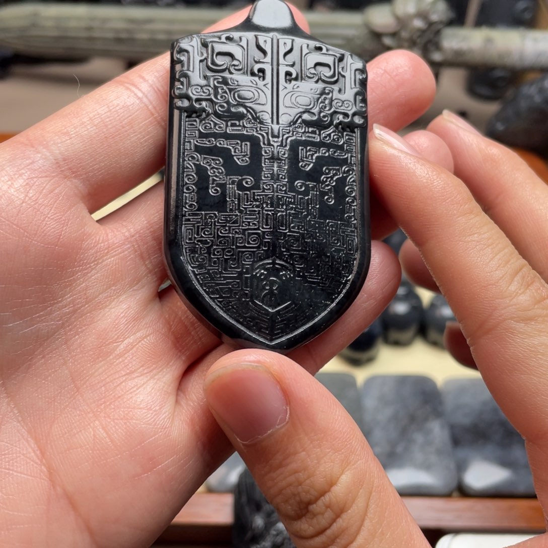 和田玉未镶嵌挂件