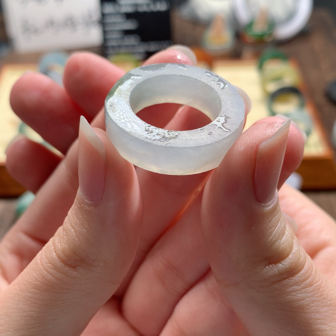 定制翡翠未镶嵌翡翠戒圈 浅蓝色 16-20 微瑕