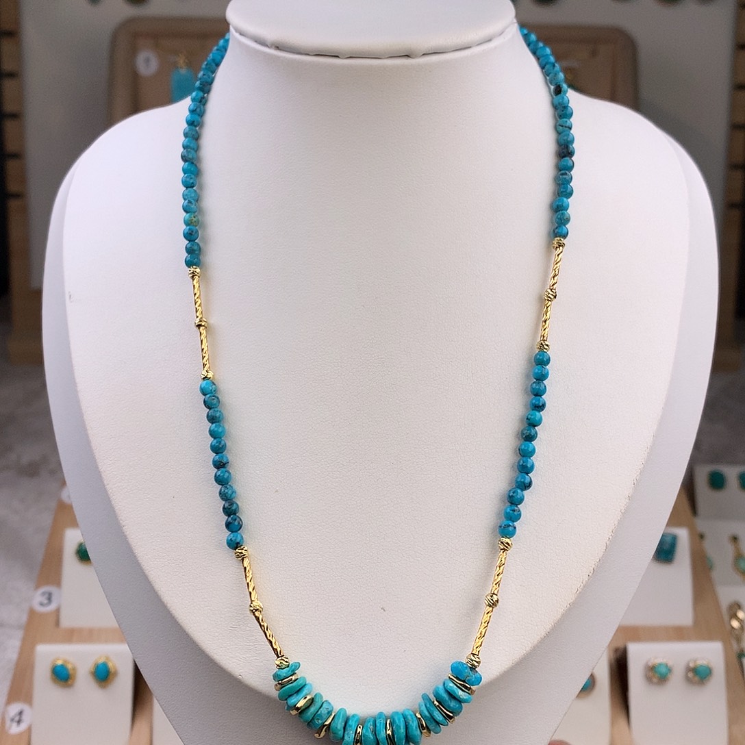 绿松石未镶嵌颈饰