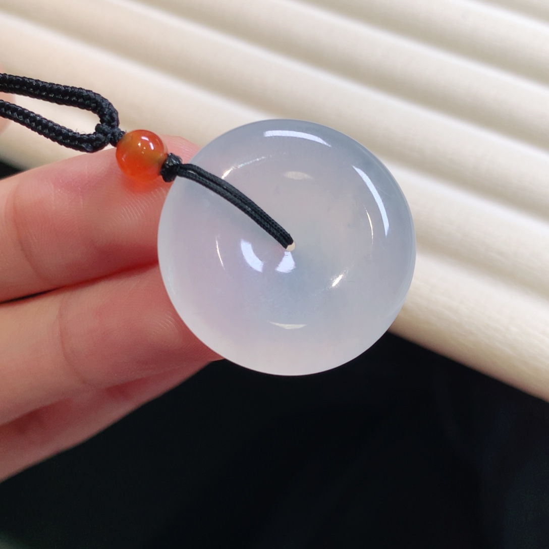 翡翠颈饰未镶嵌扣子