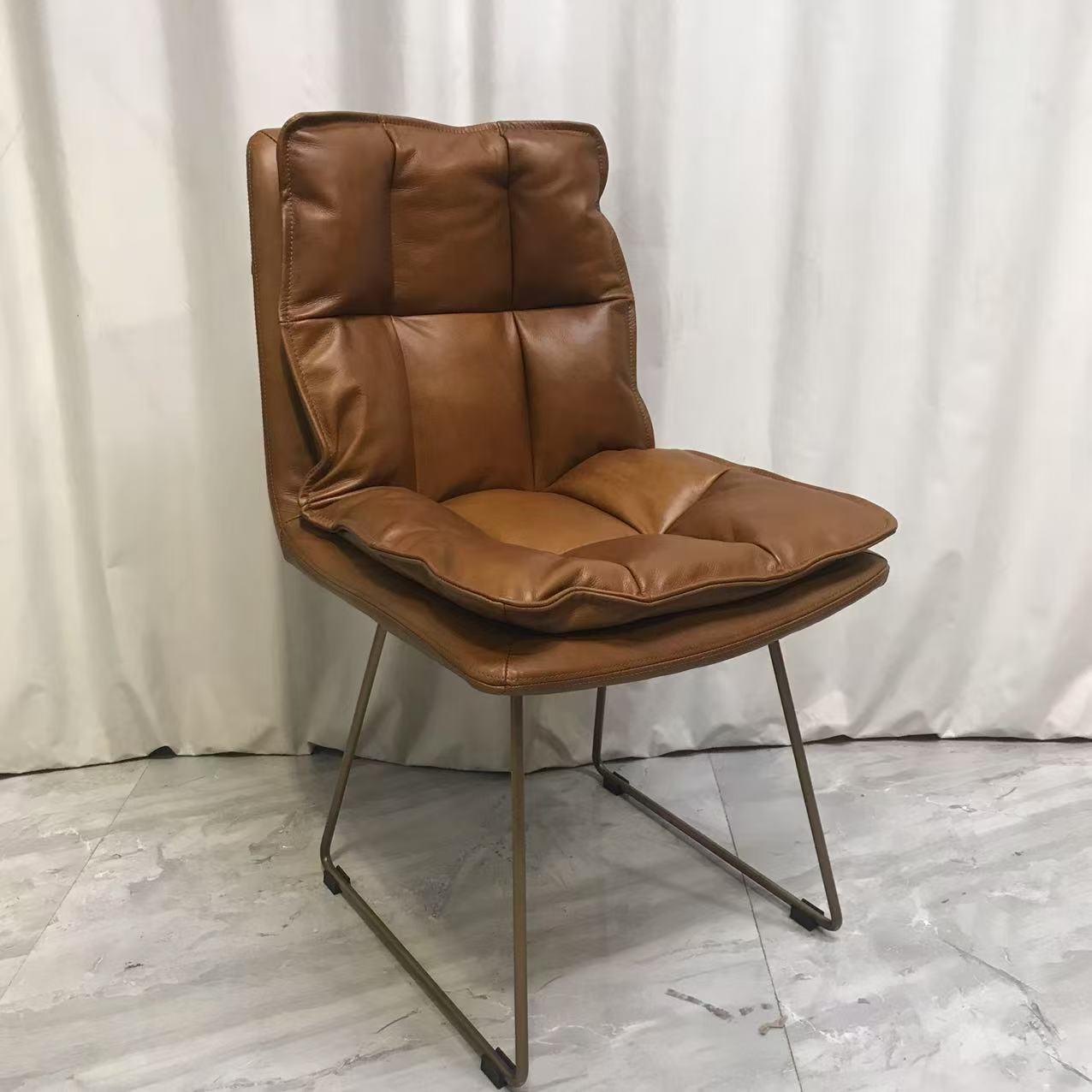 BORCH/博瑞奇1头层牛皮油蜡皮巧克力棕分段式方块餐椅（08891）