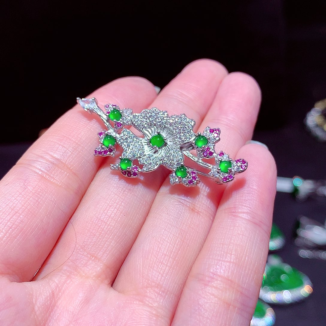 【闪购商品】翡翠吊坠(不含链)未镶嵌