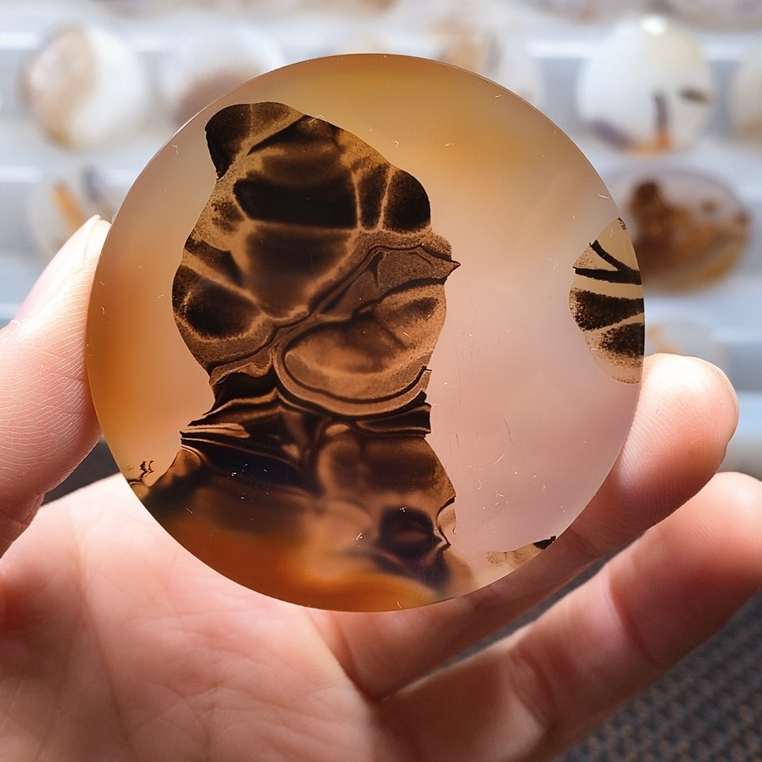 玛瑙/玉髓未镶嵌珠宝奇石