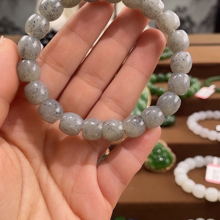 和田玉未镶嵌手串