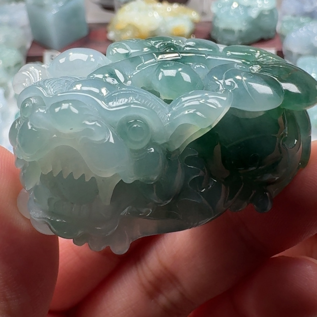 翡翠挂件未镶嵌貔貅