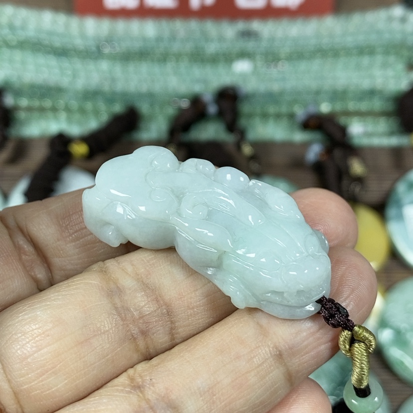【闪购商品】翡翠颈饰未镶嵌玉吊坠翡翠玉貔貅吊坠