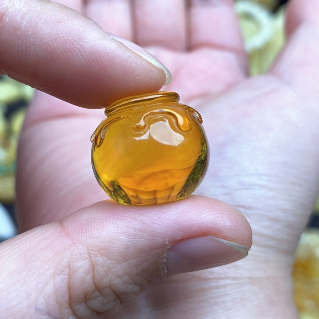 琥珀吊坠(不含链)未镶嵌天然琥珀蜜罐