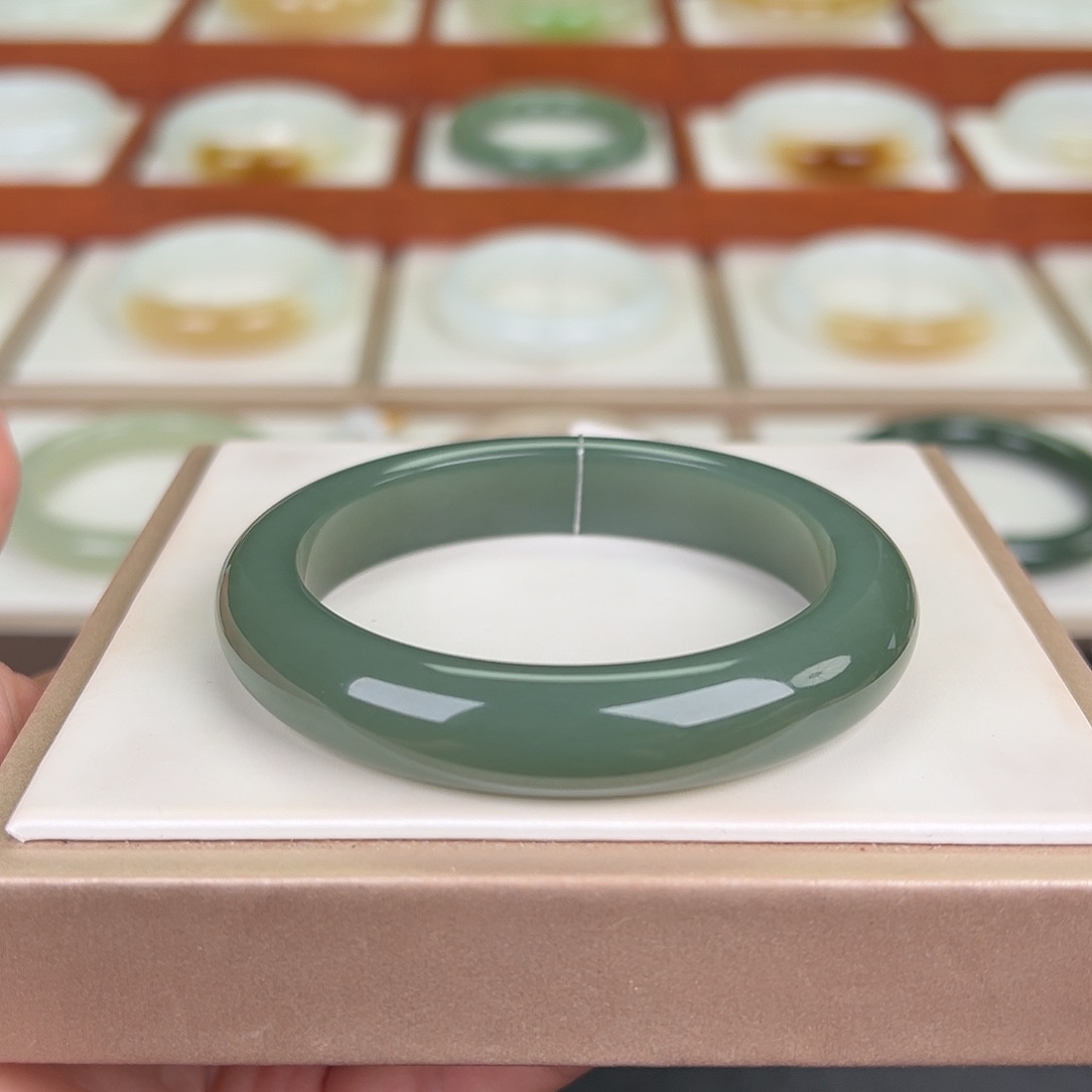 未镶嵌手镯和田玉且末蓝