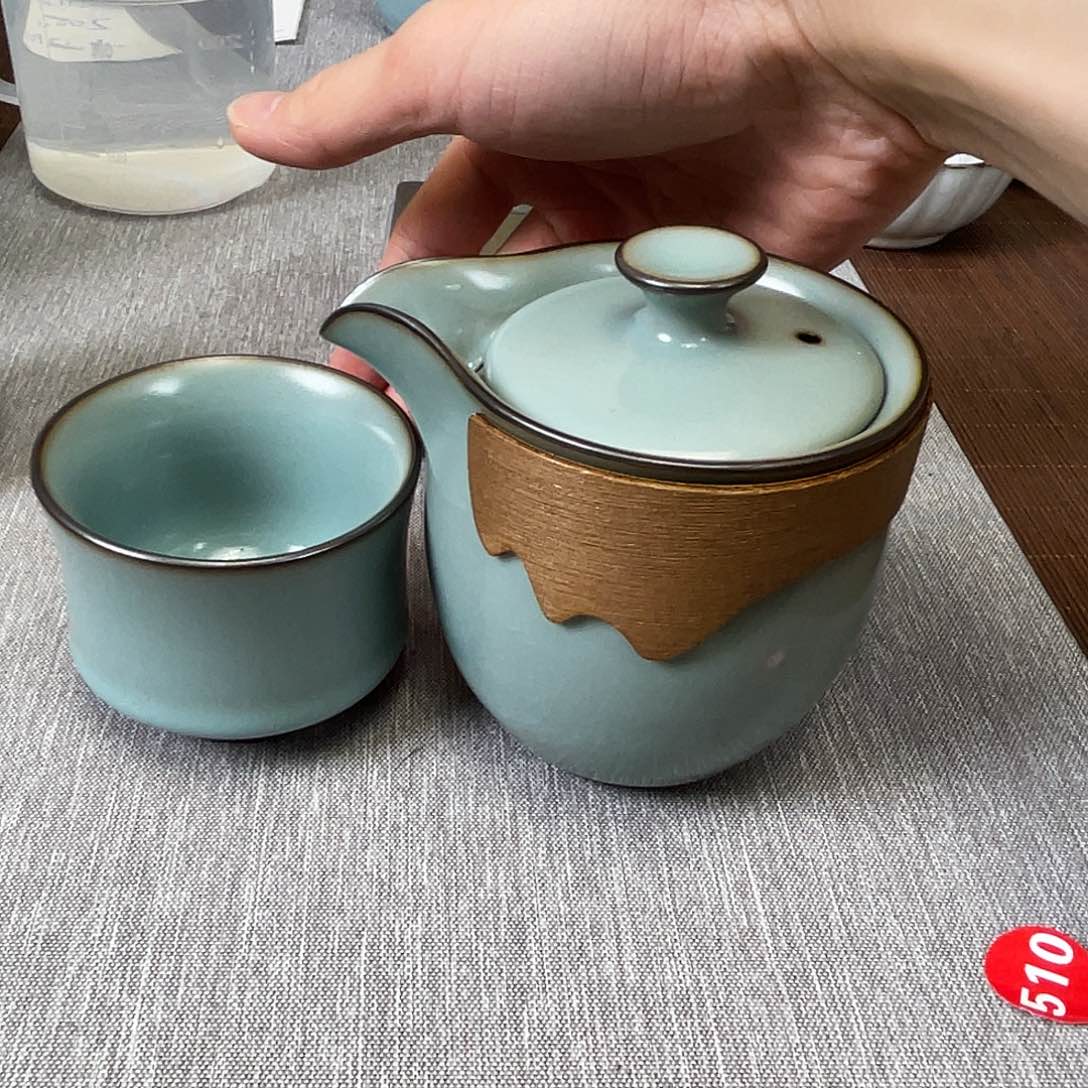 瓷片小微瑕。。。。。。。。。。
