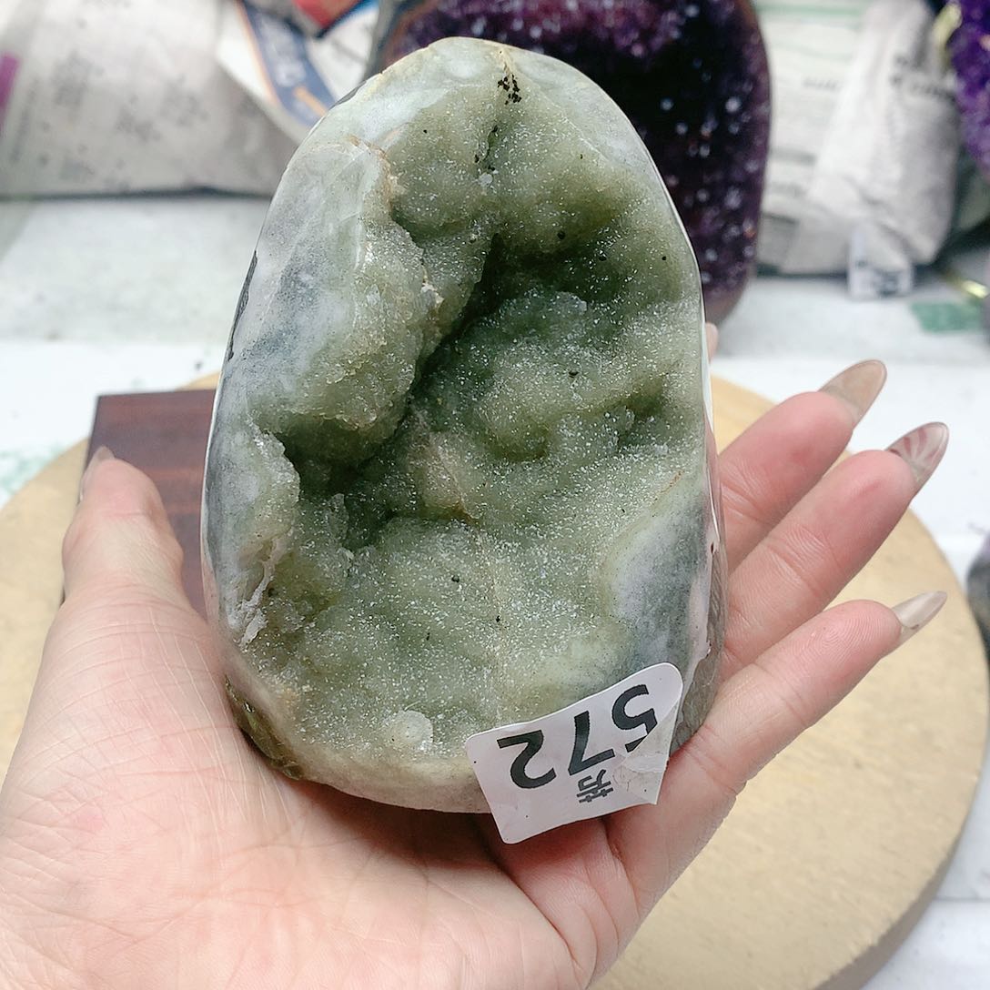 紫晶大型摆件（非配饰）未镶嵌