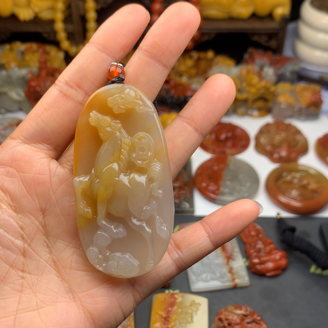 石英质玉（黄龙玉）挂件未镶嵌