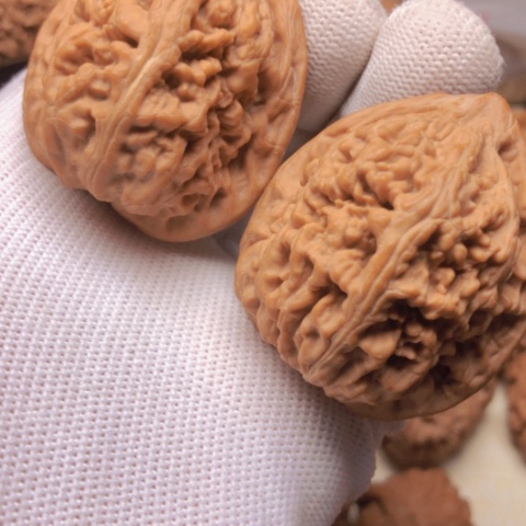 【闪购商品】桃核吊坠凤凰台狮子头