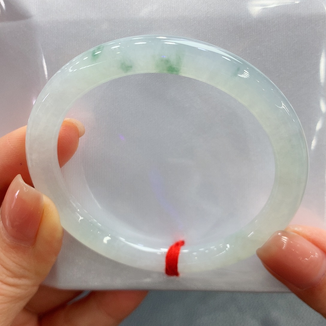 翡翠未镶嵌手镯52.5美人条圆条两天鉴赏