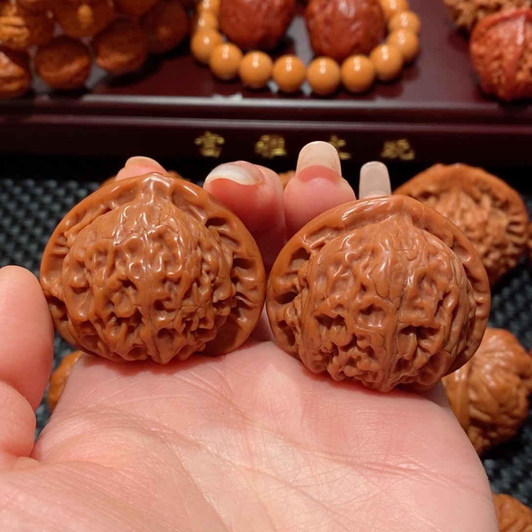 文玩核桃把件宫灯