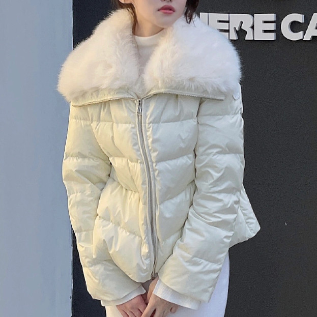 99新 MONCLER 毛领羽绒服/00码/Xspa5629