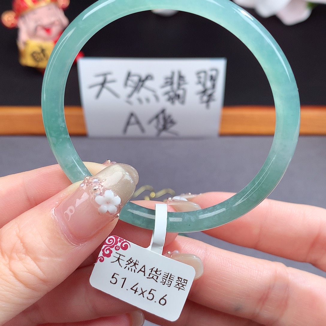 翡翠手镯（圆镯）未镶嵌