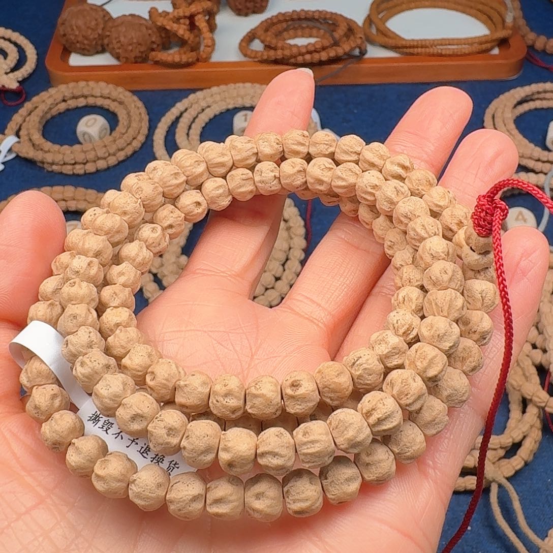 柏香籽/百香籽吊坠M***a