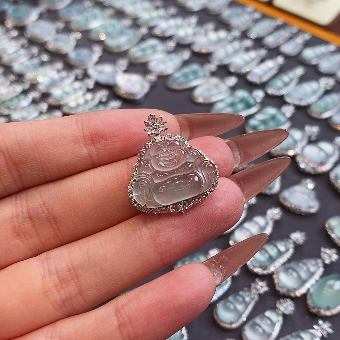 翡翠吊坠(不含链)18K金镶嵌我****敌