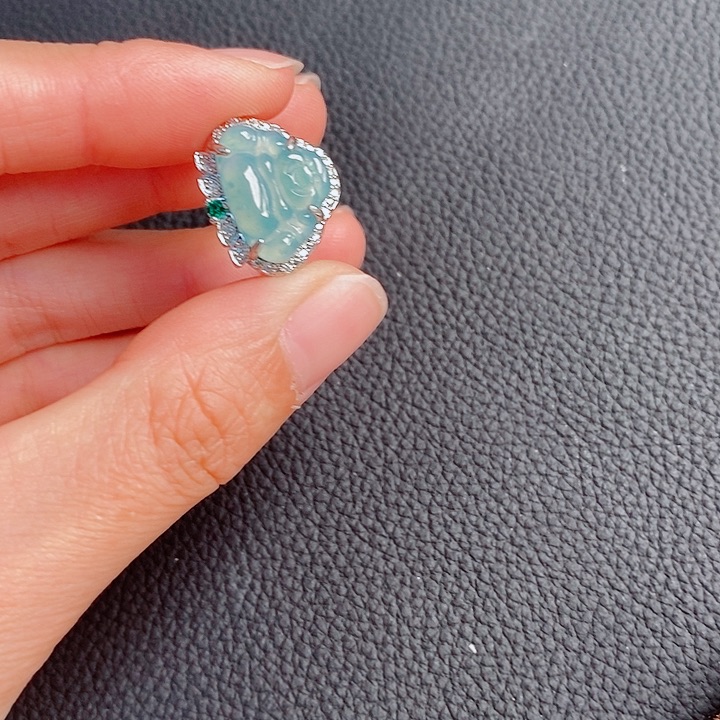 翡翠未镶嵌颈饰翡翠33