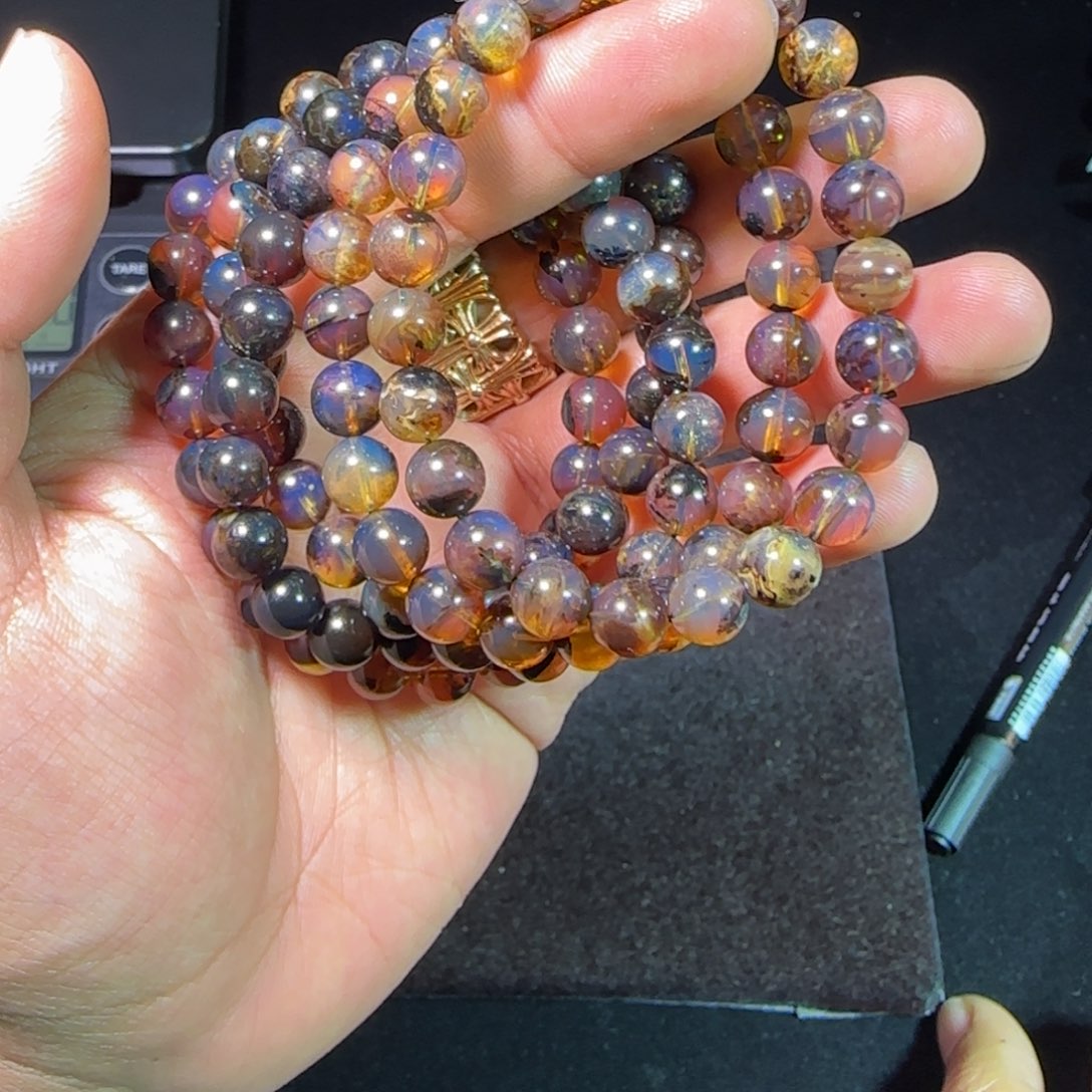 琥珀未镶嵌裸石琥珀