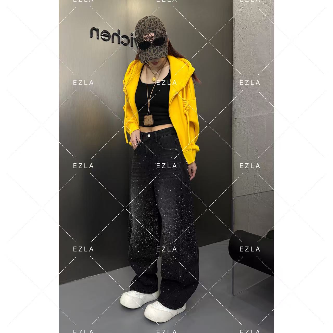 EZ8361黑钻满天星2026新春弯刀裤小个子显瘦加绒氛围感牛仔裤子