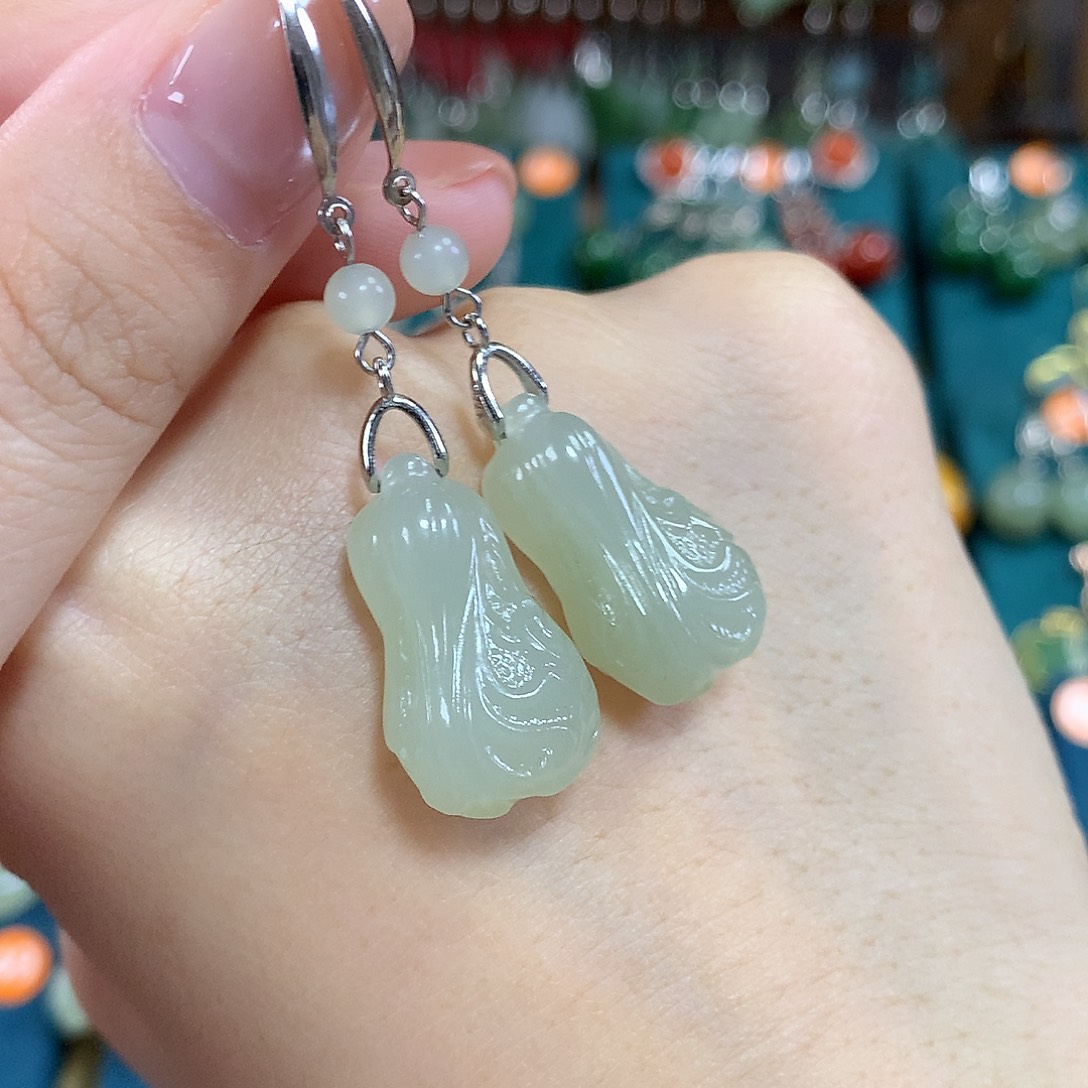 和田玉银S925镶嵌耳饰大白菜卡21.5左右